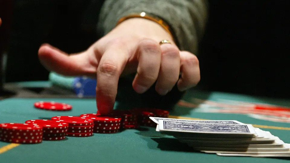 Cách chọn bàn chơi Poker