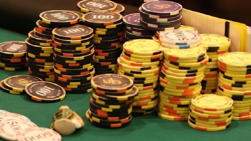Chơi Poker Omaha